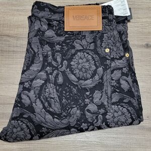 Versace jeans..Authentic New never worn. Tags on.
